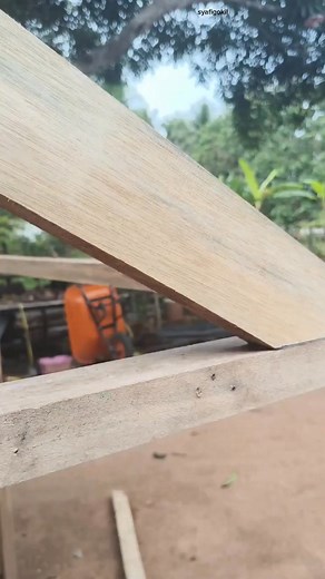 9.3K views · 40 reactions | Good idea for measuring wood angles #woodworking #tips #DIY #working #fblifestyle #woodwork #decor #doors #makersgonnamake #interior #woodart #construction #woodworking #carpenter #table #furnituredesign #woodcarving #viralreelschallenge #FineWoodworking #woodworkingcommunity #interior #wooddesign #carpenter #maker #DIY #reelsfb #furniture #wood | Tips.hacks. | Facebook