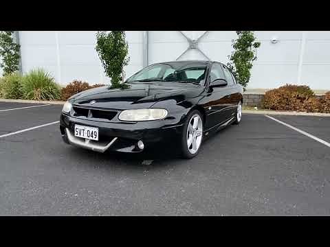 HSV VT Clubsport and R8