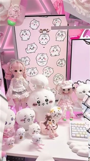 What a lovely computer room.#decorate #dreamroom#room #computertable #pink#keyboard#kawaii#roomdecor