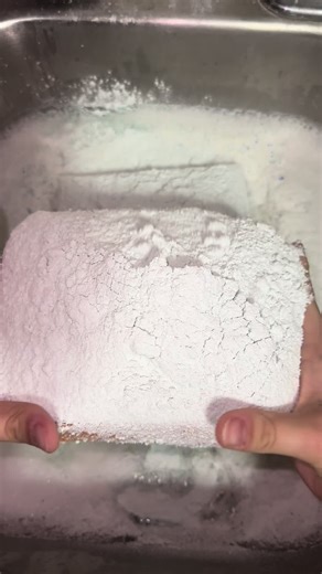 I half a$$ edited this because I did it on my personal account and had to redo it🤦🏼‍♀️🤦🏼‍♀️🤦🏼‍♀️🤦🏼‍♀️ ##asmr##spongesqueezing##cleantok##sponges##pineglo