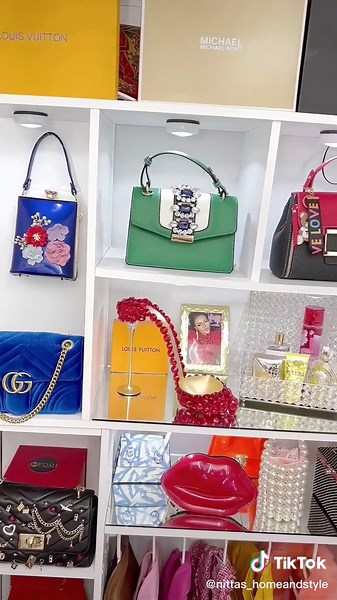 I get a lot of requests for my closet tour, well here we are😊 hope you are inspired ❤️ follow me for more #mycloset #myclosettour #glamroom #homedecor #glamroomdecor #viral