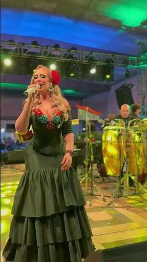 Tu dama de hierro en vivo #musicamexicana #cancionesparadedicar #alejandraorozco
