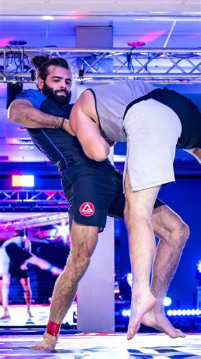 Bro Pounced on that Neck! 🐅 Andrew (Tag him please) Wilcox going all in on the standing guillotine early in the match at @f2wbjj 295 from San Jose, California! | Bryan Conley