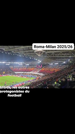 Hier soir, le match Roma-Milan en championnat a une nouvelle fois été marqué par une scénographie imposante de la Curva Sud, en hommage à Antonio De Falchi. Depuis plusieurs années, les ultras romanistes perpétuent la mémoire du jeune supporter, qui va trouver la mort le 4 juin 1989 à Milan, à seulement 19 ans. Le virage était recouvert de feuilles aux couleurs de la Roma et au centre, il était possible de voir une voile avec le jeune De Falchi dans un train spécial en direction de Milan. Enfin,