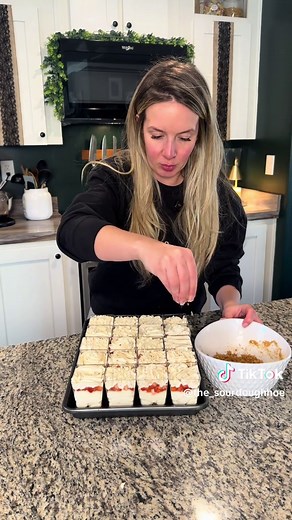 Easy No-Bake Strawberry Cheesecakes Recipe