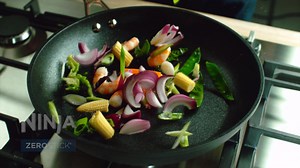 Durable, long-lasting ZEROSTICK cookware won't chip, flake or peel. | Ninja Kitchen UK