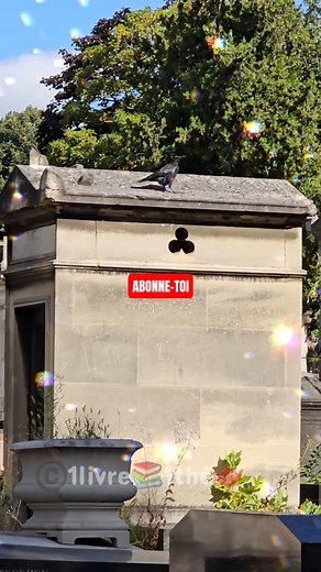Tombe de Claude Brasseur La boum Sophie Marceau cimetière du Père Lachaise Paris | Tombe di Famosi
