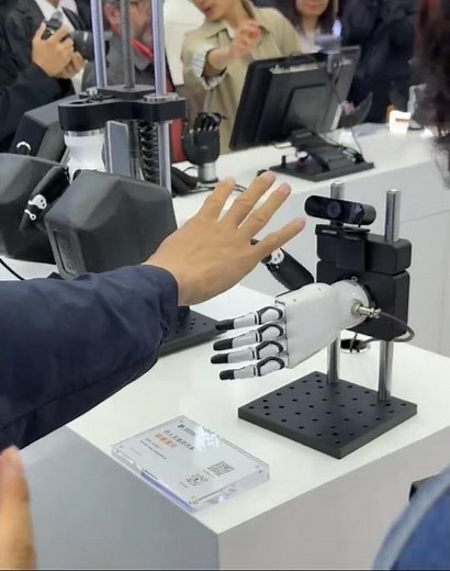 Rock-paper-scissors with the "Dexterous Hand".