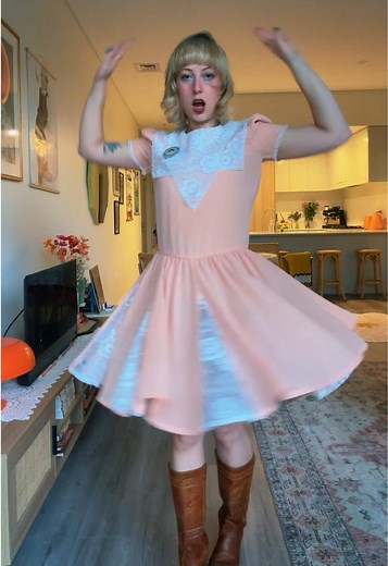 Explore Iconic Early 1980s Fashion Styles