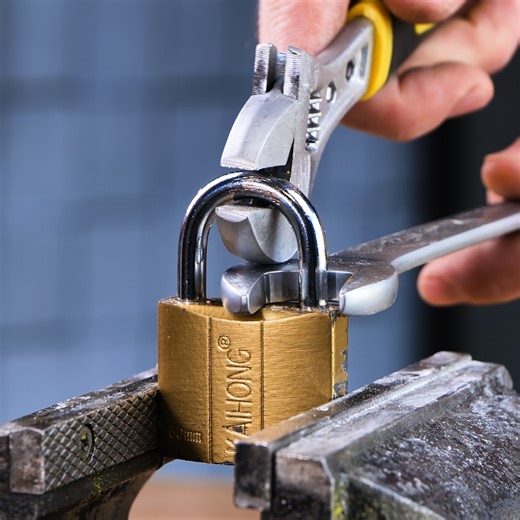 How to open a stubborn padlock🔒 | This Is Brainy