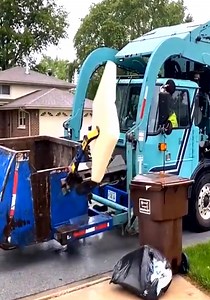 1M views · 1.2K reactions | USA Garbage Collect trash #disposals Working Around City Today To Keep #cleaned #trashmaster #usa #foryou #fyp #viral #refuselose #reelsfb #OMG #AmaZing #viralvideo #viralreels #reelsviral #facebookreels #shorts #work #teamwork | TrashMaster TV | Facebook