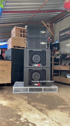 Dapatkan produk lainnya hanya di kami @malang.sound.miniatur Siap Melayani : - Sound System fullset - Miniatur sound system - Box speaker - Power & lighting - ACC sound system Hanya di kami @malang.sound.miniatur 😉 Silahkan Order/tanya tentang kebutuhan anda mengenai sound miniatur 🤗 Untuk harga tergantung model, ukuran dan spek komponen 😇 Semua unit Pre-Order / pesan terlebih dahulu, terlebih jika ready bisa langsung siap kirim 👍. menerima pesanan box mentahan, hingga fullseat siap bunyi 🤩