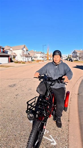 This Foldable E-Trike Is Way More Fun Than You Think! 🚴‍♂️ | Mooncool TK1 Review https://youtu.be/s3wp0Pu71l4 | TechTRX
