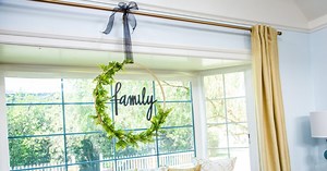 DIY Hula Hoop Wreath