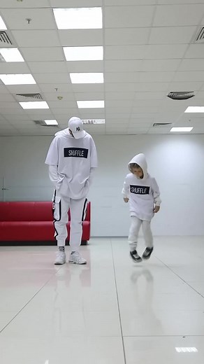 7.7K views · 334 reactions | Monster Tutorial ❤️ Он Повторил Танец  #Reels | Tuzelity Shuffle fans | Facebook