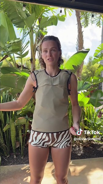 this is the Patagonia PSI big wave inflation vest, a non negotiable in big waves 🦍🦍🦍 #patagonia #surf #bigwave #jaws #hawaii lol sorry mic malfunction but you get the picture!!!