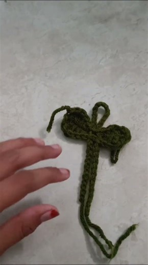 DIY trendy daisy hairtie 🌼 absolute beginner friendly and easy #crochet #diy # hairtie