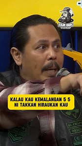 461K views · 10K reactions | Kalau dia nak tolong pun, dia maki dulu, padan muka sepam, then baru tolong. Sape suruh buat hal kan? Tonton episod penuh EP16 Tekan Habis Podcast di YouTube, atau dengar di Spotify dan Apple Podcasts #tekanhabispodcast #podkastekanhabis #tekanhabis | Careta | Facebook