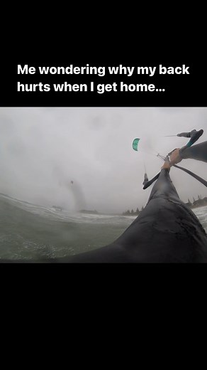 K I T E S U R F A A R O N🇨🇭 on Instagram: "Is this a Kiteloop Boardoff? 🙈 #kitesurfing #kiteboarding #fail #learningnewtricks #watersports #tips #wateractivities"