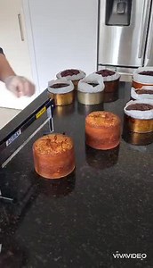 96K views · 641 reactions | A little peak behind the scenes. Just a small snippet of what I get up to ! | Cakes by Lisa | Facebook