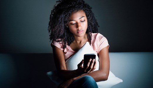 If a Guy Doesn’t Text You for a Week, This Is What You Need To Do