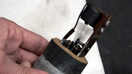 1950s Switching Power Supply Does It Mechanically