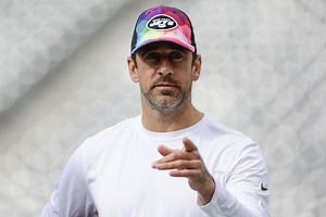 NFL Rumors: Aaron Rodgers’ Jets inquired about $82,500,000 star WR ahead of 2023 NFL season