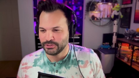 This simple experiment shows how ice really melts