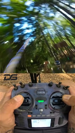 109K views · 2K reactions | That tight dive gap was smooth Video by merkfpv #deepspace #deepspacefpv #aether2207 #5inchdrone #fpvdrone #funfly #bando #freestyle #flow #fpvlife #dronepilot | Deep Space | Facebook