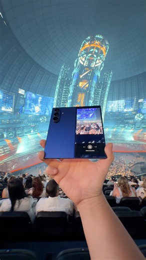 Danny Winget on Instagram: "Larger than Life! Opening night energy from the Sphere captured on the Samsung Galaxy Z Fold 7! This is what you can expect from the Backstreet Boys show but what a moment to capture this raw anticipation from the crowd on their first show from Millenium 2.0 residency in Las Vegas. The technology and visuals were absolutely incredible with haptic vibrations coming from the seats. Easily one of the coolest shows and the crowd was buzzing! They opened with Larger than L