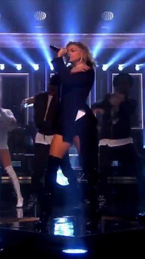 Fergie Performs 'You Already Know' Live | The Dutchess Concert