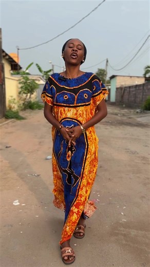 En ce mois consacré aux droits de la femme , je vous emmène à la découverte de la femme congolaise d’autrefois à travers différentes cultures de notre pays. Selon vous de quelle ethnie devrais-je raconter la première histoire ? Dites-le moi en commentaires et abonnez-vous pour ne rien manquer✨#CultureCongolaise #Pourtoi #fypafrica #viralvideos #traditional