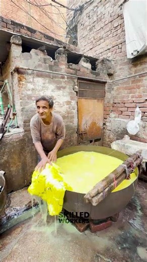 How White Threads Are Dyed Yellow!