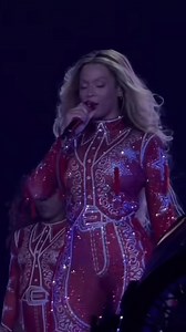 Beyoncé a donné le coup d’envoi de sa tournée « Cowboy Carter » hier à Los Angeles 🤠⚡️ | RFM