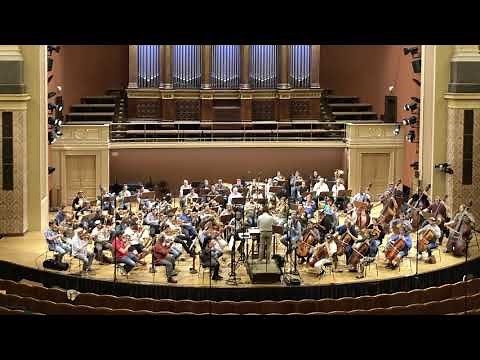 Apashe - Dead | Played live by the symphonic orchestra for the Renaissance Album
