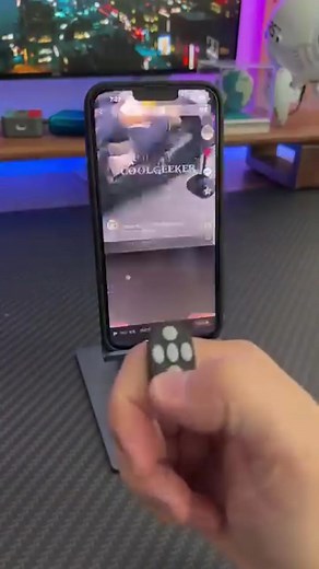  Take control with our Fingertip Wireless Bluetooth Remote Control! Perfect for presentations, music, and more—all from the palm of your hand.✨ Compact & Convenient✨ Easy to UseGrab yours today!  | Collectale.shop | Facebook