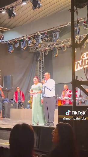 🕺💃 Lo clásico nunca pasa de moda 😎 Así se encendió el baile de antaño en 🎡 #PalenciaFer2026 🔥🥳 #Feria #Baile #Palencia #fiesta