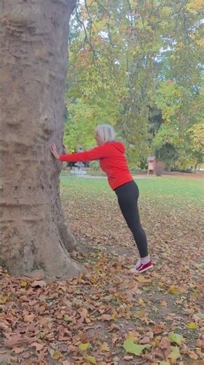 „Arme wie Stahl – mit 72 kein Problem!“ 😂#ai #fitbleiben #senior #aktivbleiben