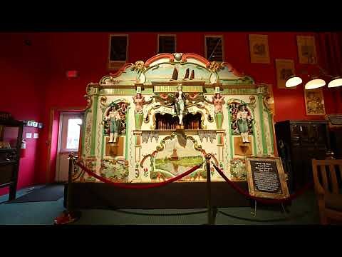 The Amazing Carousel and Music Hall at Volo Museum