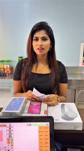 Jenifer Marianathan on Instagram: "🔥 Nalla sapdunga… FREE ah gifts-ah WIN pannunga makkale! 🎁😍 🎉🎊 VALLAVAN’S ANNIVERSARY MEGA LUCKY DRAW 🎊🎉 🍽️ Vallavan’s Restaurant la dine panninaal 🎟️ Mega Lucky Draw voucher ready! 🏆 Prizes: 🥇 iPhone 16 🥈 Samsung 55” TV 🥉 Lenovo Tab 🎧 Bluetooth Headphone 🍴 Vallavan’s Food Vouchers worth AED 500 & AED 100 📍 Shabiya – 3rd Anniversary 📍 Madinat Zayed – 1st Anniversary 👉 Minimum AED 50 bill ku 1 voucher 👉 Live draw & prize distribution 📅 18th J