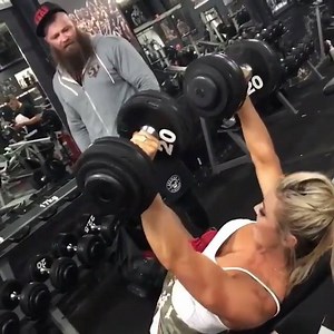 Fit & Strong Moms are the hottest! 🔥 Right?? - 🎥: @stephfitmum | Fitness & Bodybuilding Lifestyle