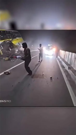 Bus drivers accident in night sky 😱😭 #automobile #travel #lyrics