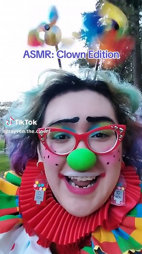 ASMR with Rayven: Clown Edition 🤣 Here's a fun fact! The Olympia Farmer's Market can get EXTREMELY WINDY 😭 When I'm twisting balloons, I need to make sure my dogs are on leashes! When I'm facepainting, I really just have to do my best to hold everything down. 'Tis the life of a street artist after all! It may be lots of work is harsh weather, but it's still the best job in the world! And that's because of YOU‼️ I appreciate everyone's support on this wonderful (and windy) journey 🤡🫶 Check ou