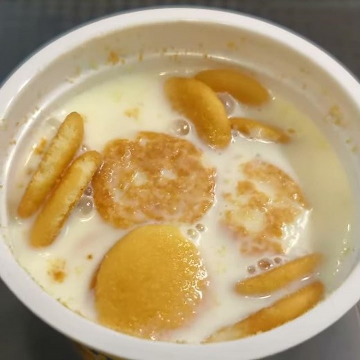 make a Cookie Milk Shake with Mini Nilla Wafers