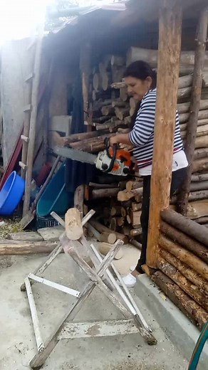 Chainsaw Operations: Wood Cutting Techniques Explained