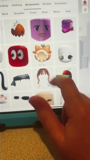 Centident has a Christmas hat (WATCH THE FULL VIDEO)