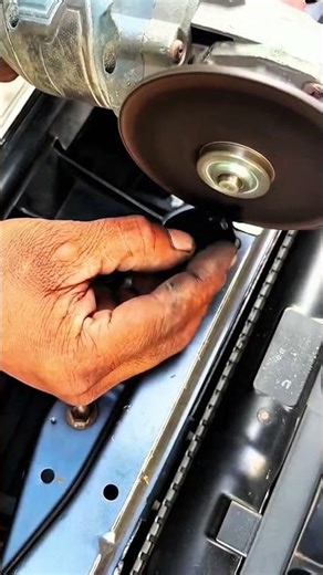 Hand grips latch spring clip aligns hood lock