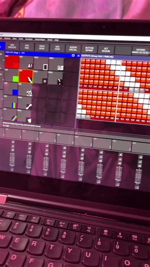 Programación de Iluminación con Chamsys y Estrobos