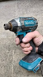 How to soft out a common impact driver issue. This is a problem that comes in time and time again. People putting the wrong shirt bits into impact drivers. When these become stuck, they are very difficult to remove. Dont dump it, don't replace parts and don't cut it and try to drill it. Simply cut 2 slits, and use a pair or pliers to remove it. @melliftools https://www.mellif.co.uk/products/mellif-upgrade-cordless-angle-grinder-kit-0-9600rpm?cfb=ff1048fc-e90e-47ae-be8e-4633fabaf721&ifb=ff1048fc-