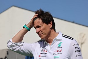 Mercedes forced into F1 testing 'engine change'